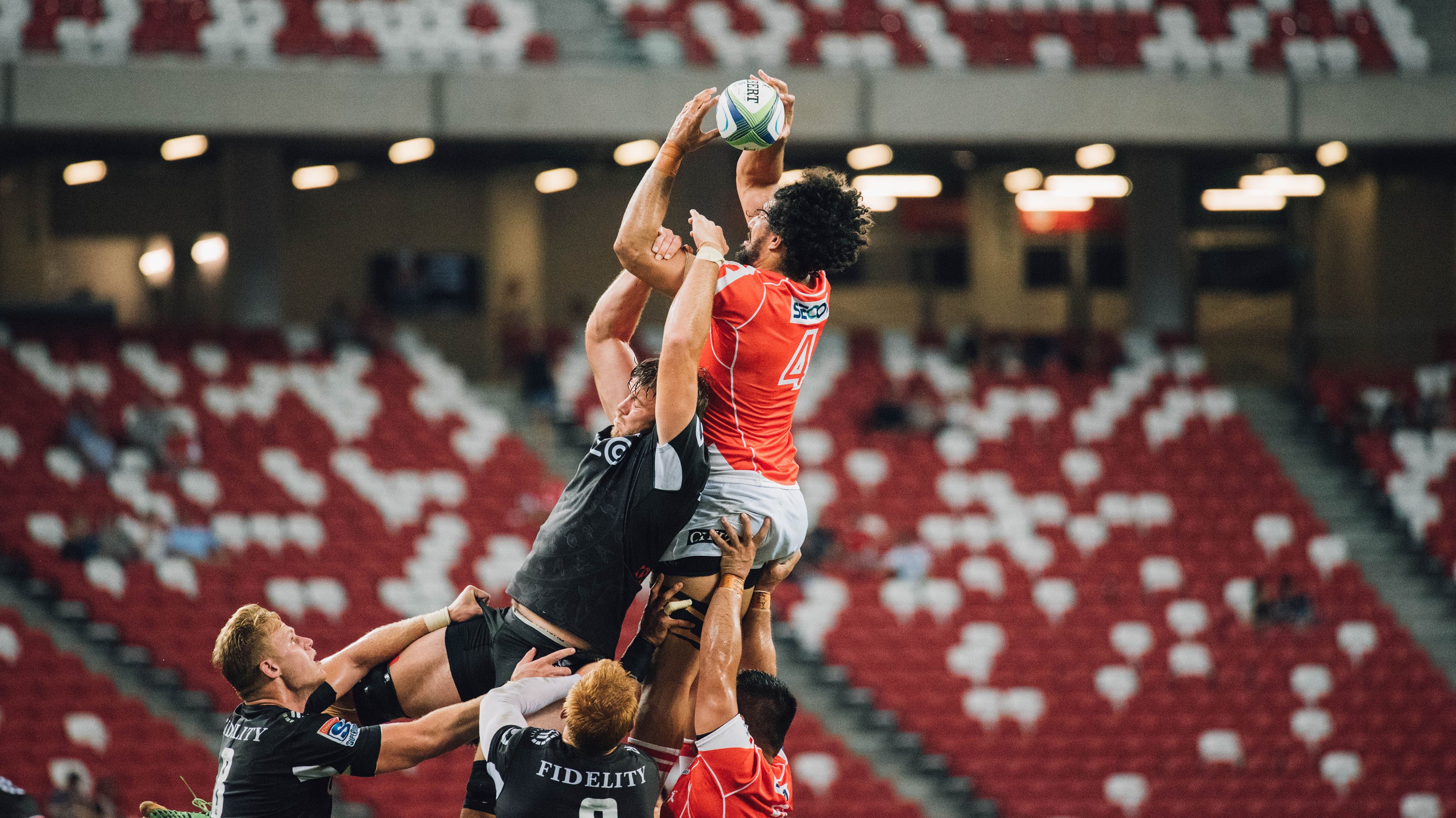 熊猫体育下载-约基奇关键进球定乾坤，独行侠横扫雷霆，当团队篮球遇上孤胆英雄