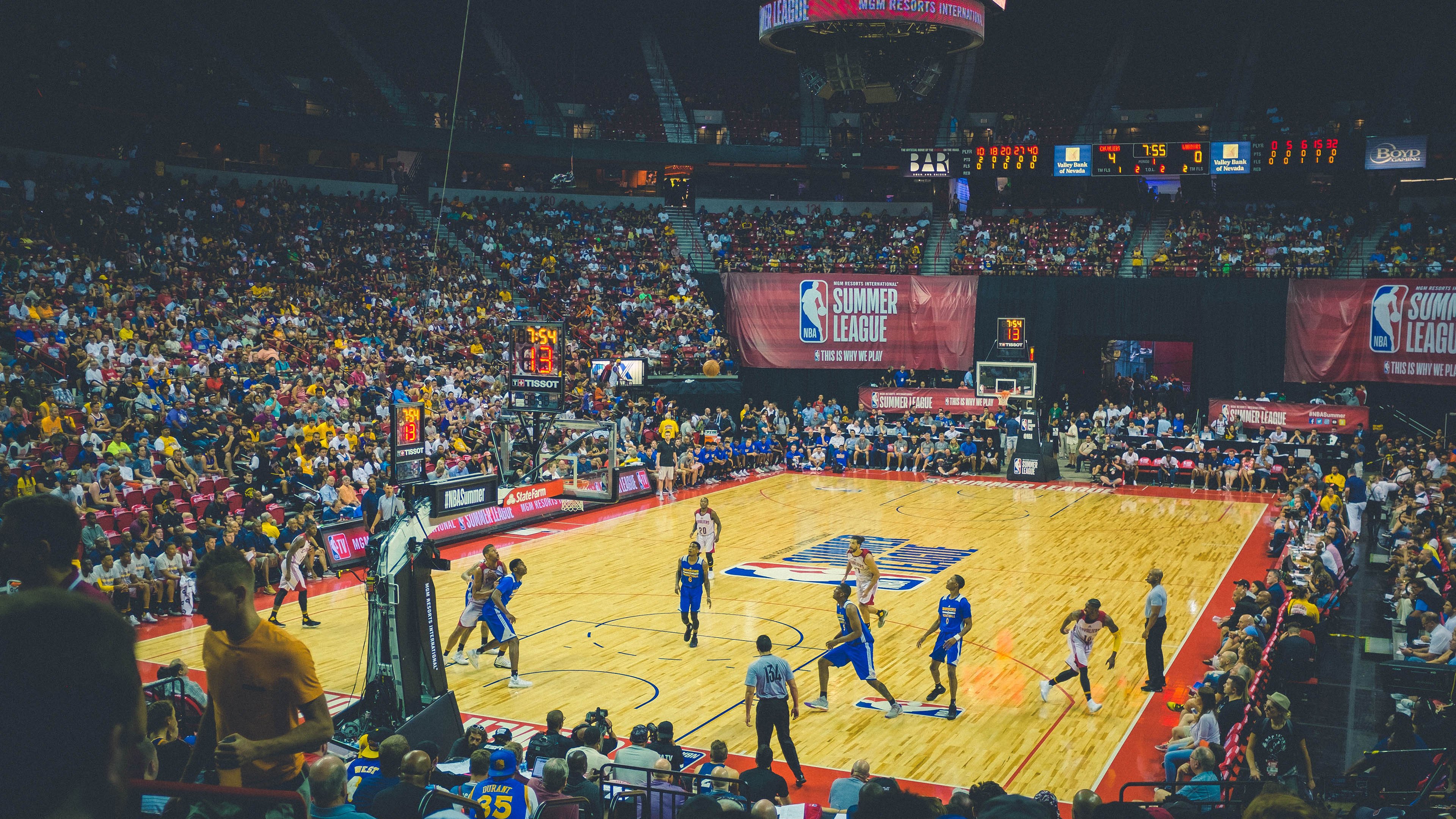 辽宁队力克骑士,詹姆斯惊艳四座,但胜利属于团队